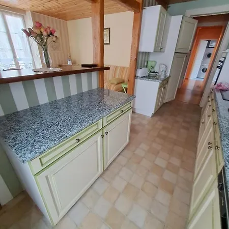 3 Διαμέρισμα *